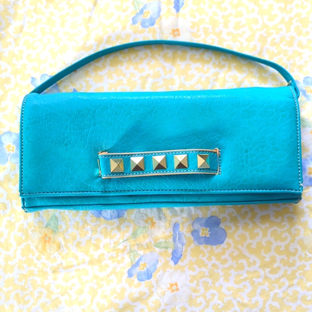 Chocolate New York clutch